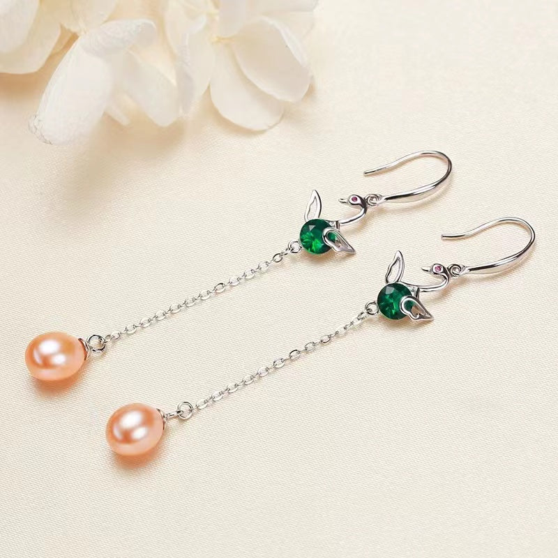 (E024)  Pearl earrings