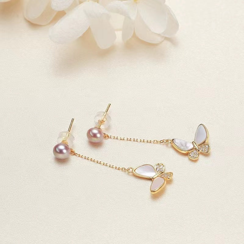 (E025)  Pearl earrings