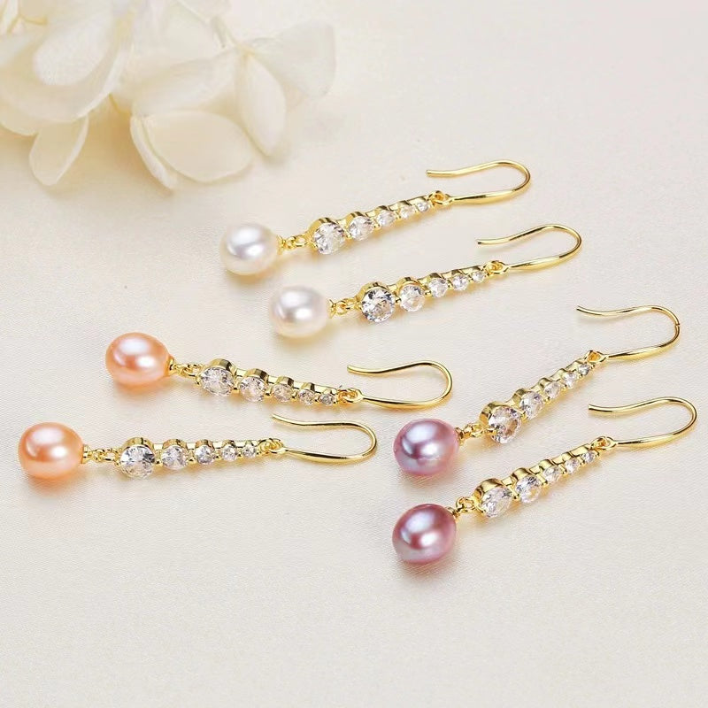 (E026)  Pearl earrings
