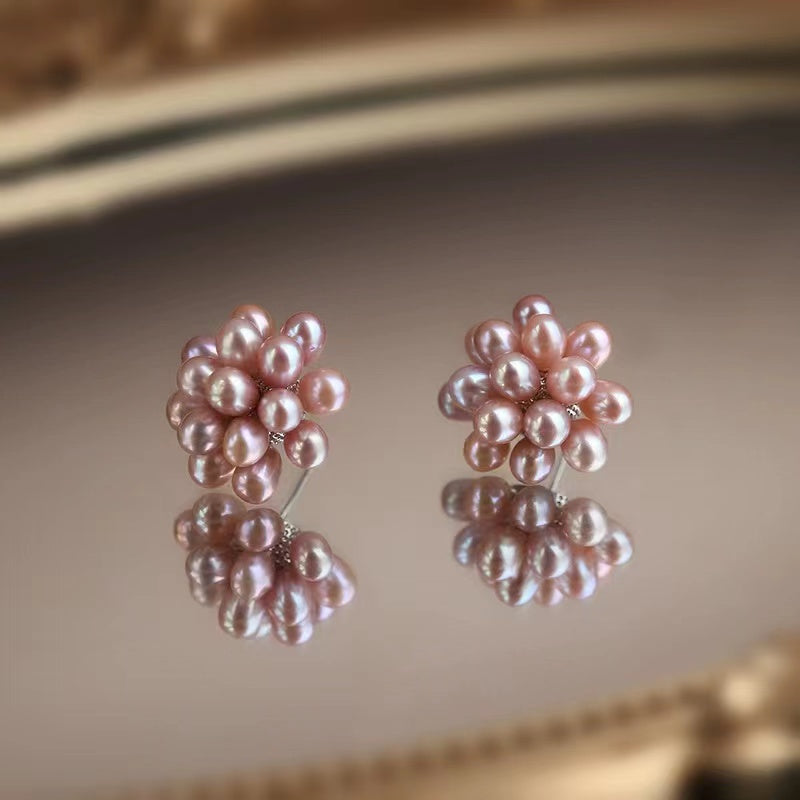 (E027)  Pearl earrings