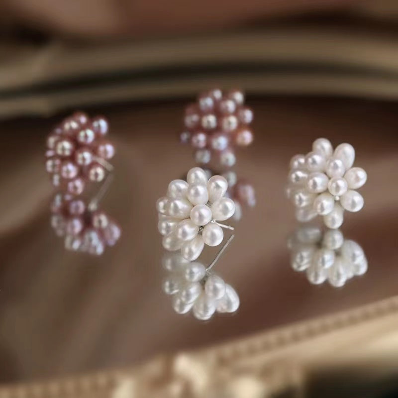 (E027)  Pearl earrings