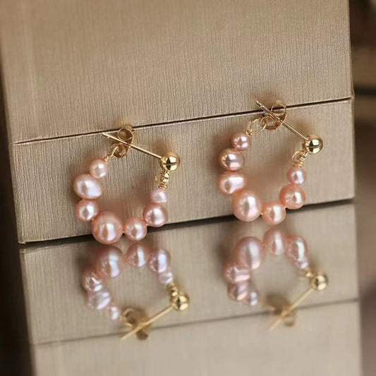 (E029)  Pearl earring