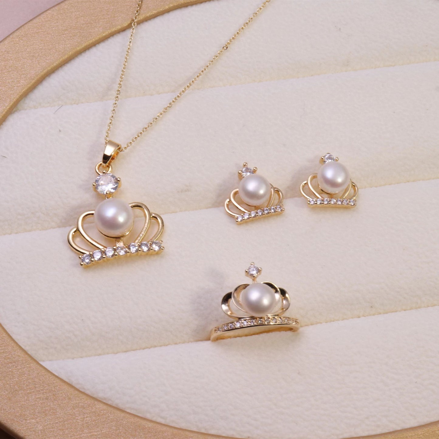 (J056)   Crown pearl set--Pendant & Earring & Ring