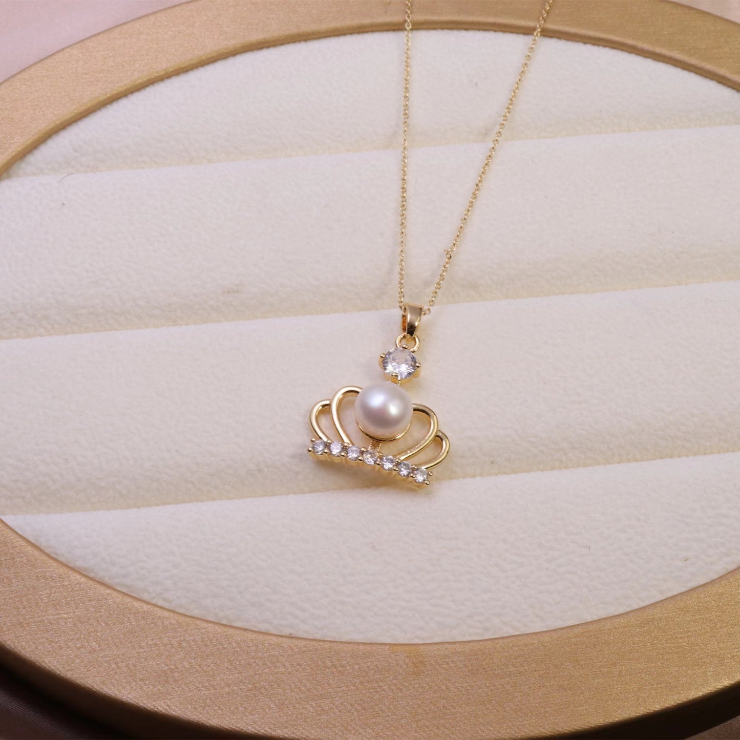 (J056)   Crown pearl set--Pendant & Earring & Ring