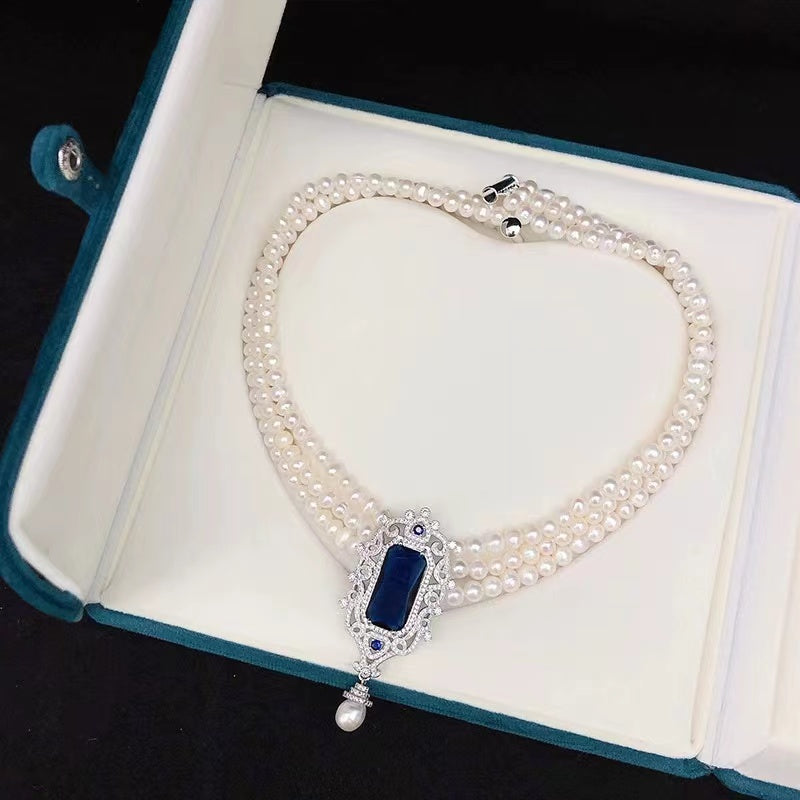 (J018)  Three layers full pearl set