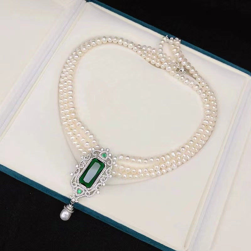 (J018)  Three layers full pearl set