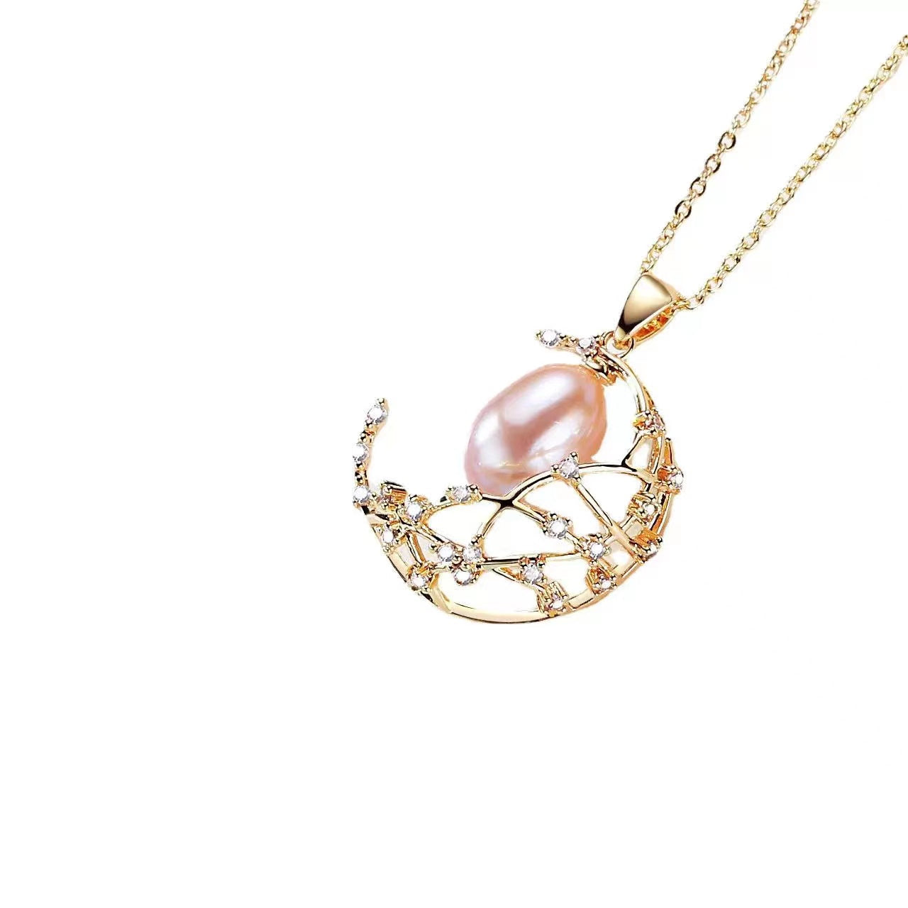 (P020) crescent pearl pendant USD15