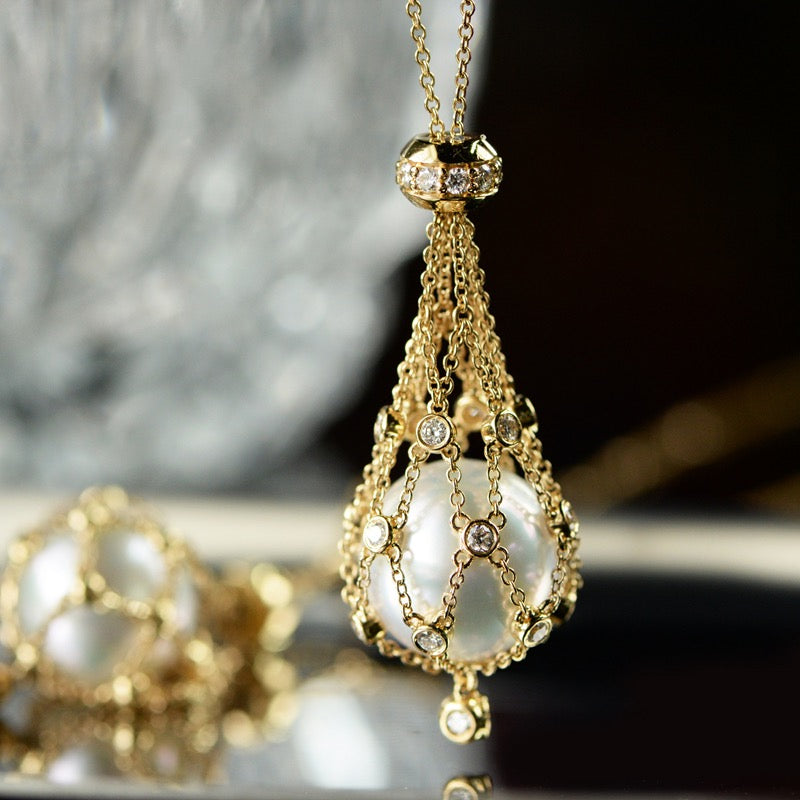 (P023) 0.72ct Diamond-studded with south sea golden pearl necklace with chain and certificate hot sale necklace