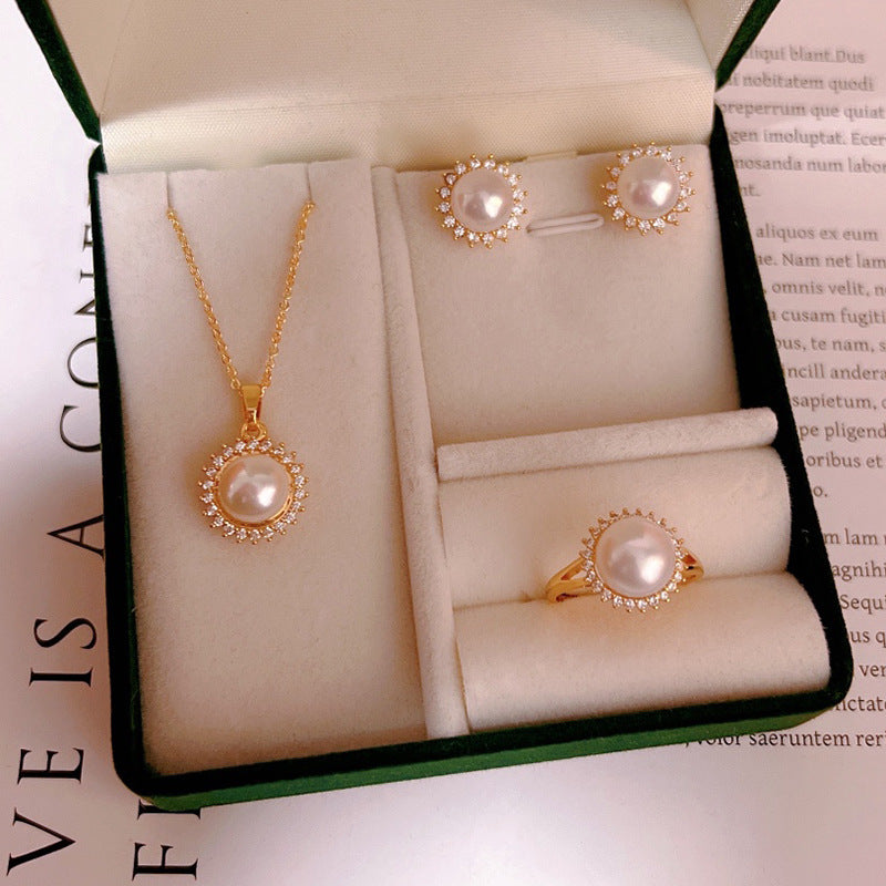 (J033)  pearl set