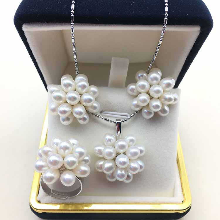 (J028)  Popcorn pearl set