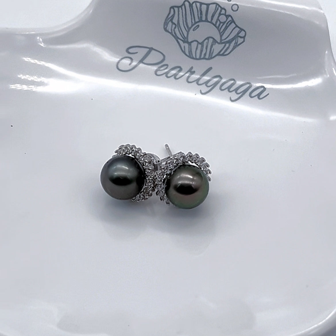 Silver earrings with Tahiti pearls