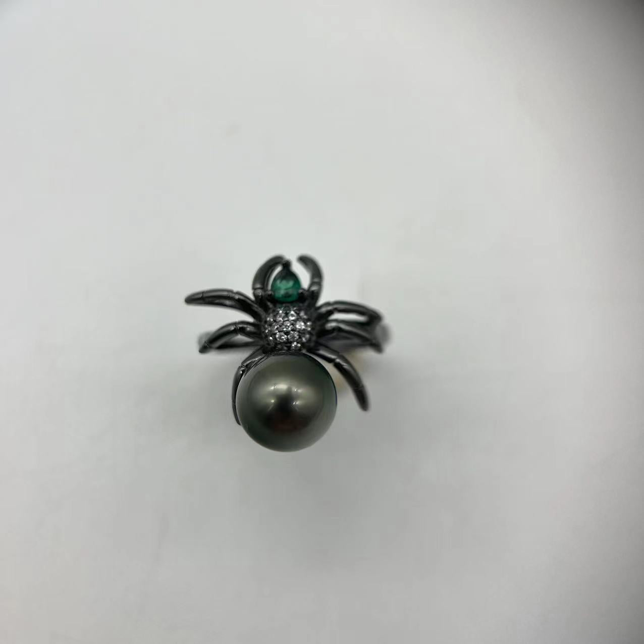 Black S925 silver spider and black Tahitian pearl ring