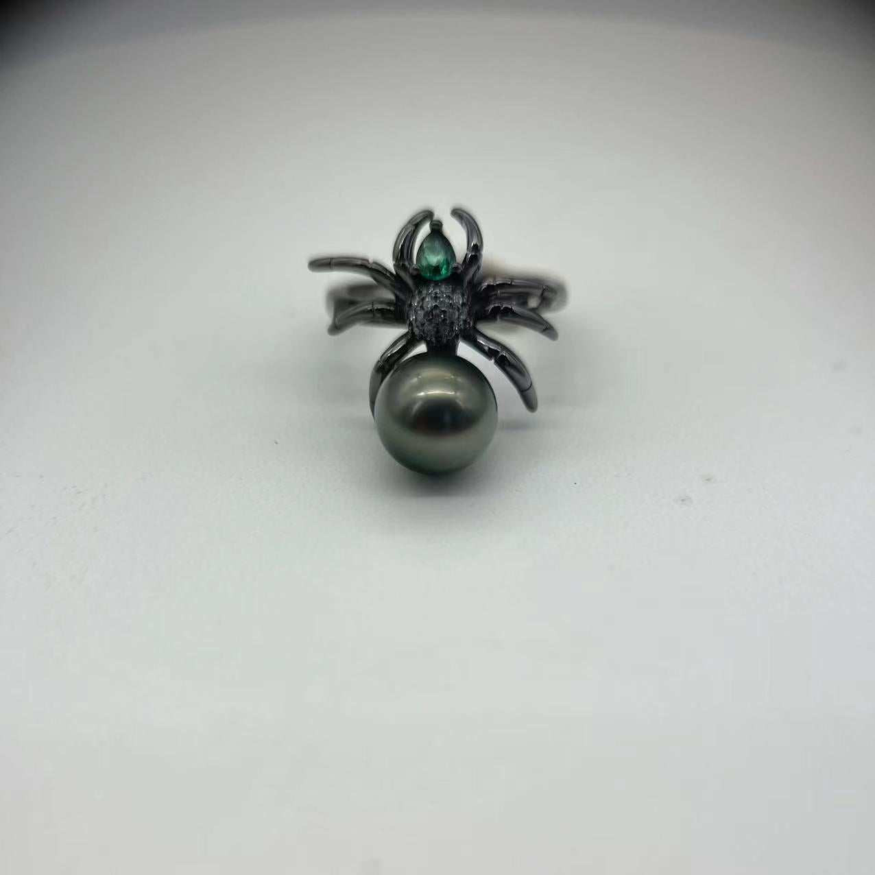 Black S925 silver spider and black Tahitian pearl ring