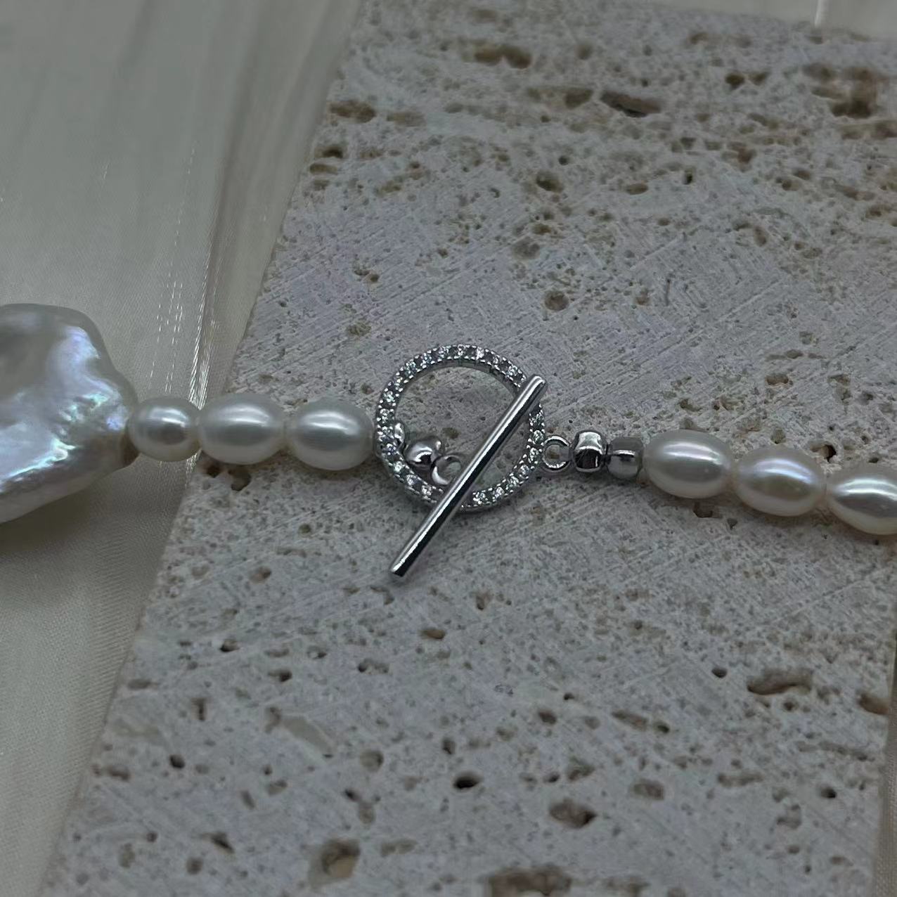 Petaled Baroque pearl and rice pearl long necklace