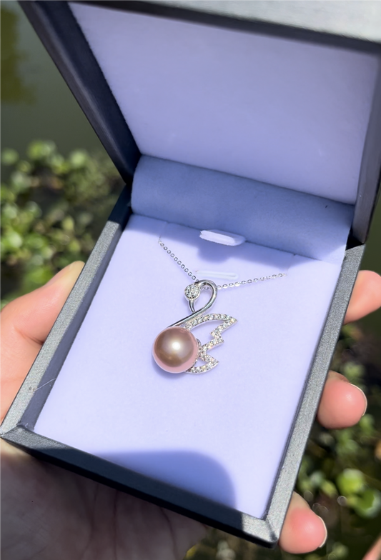 Swan pendant/ fresh water pearl  BirthdayAnniversary Wedding Engagement Auspicious gift