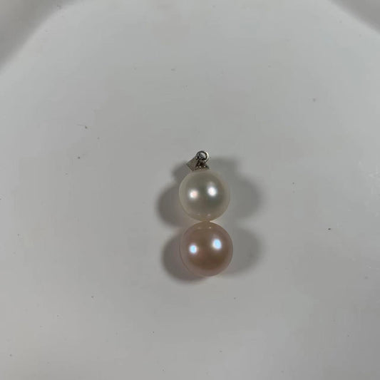 Two pearl pendant