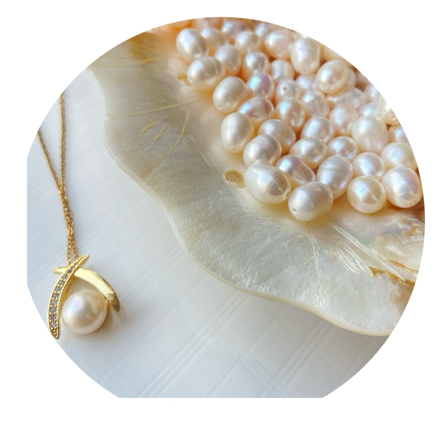 Pearl pendant (P1)