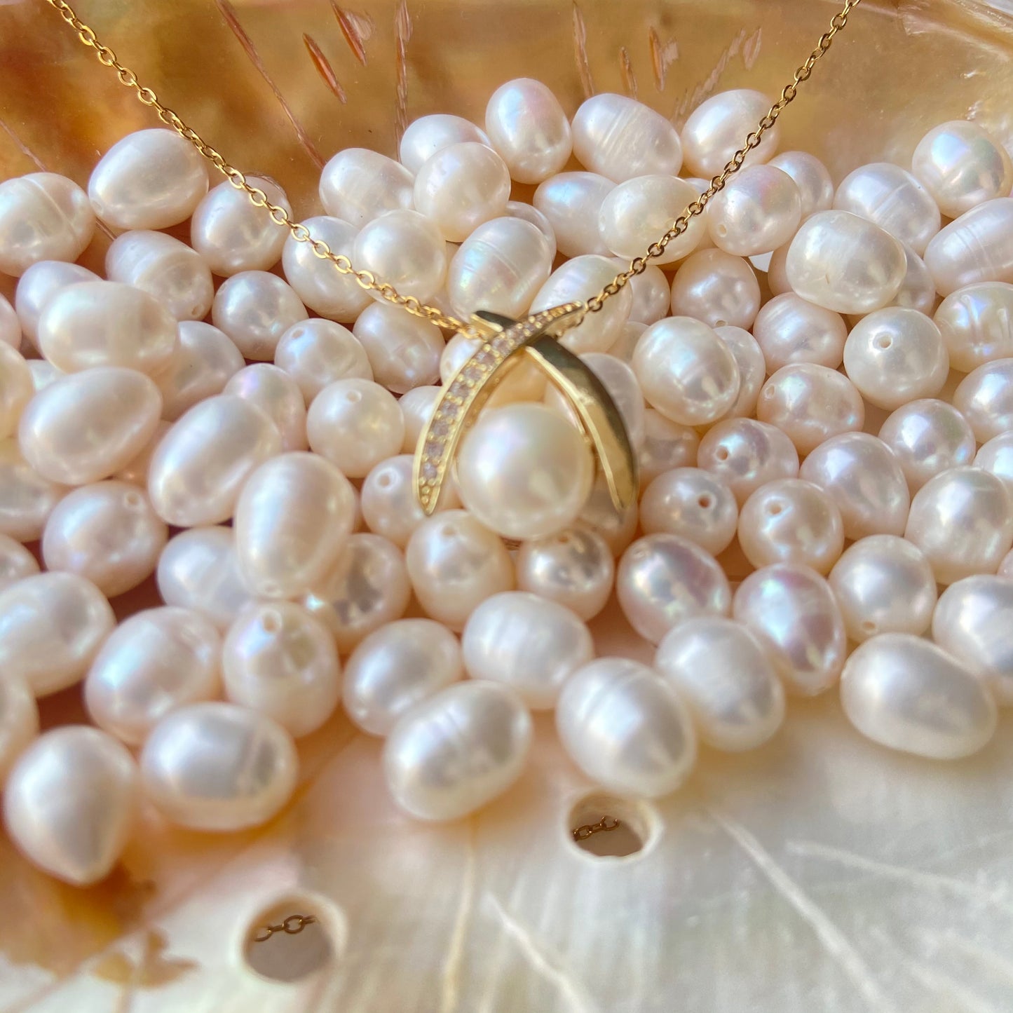 Pearl pendant (P1)