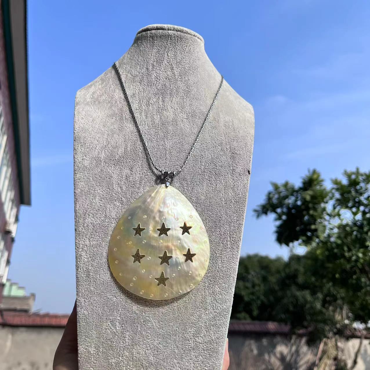 Shell pendant USD50 （L4）