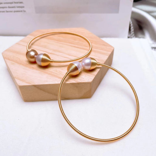 Two pearls Bangle USD25 (B21)