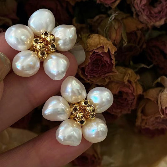 Petaloid pearl earrings USD21.5 (E38)