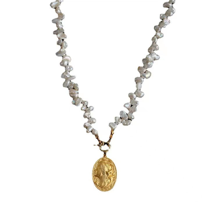 Collier de perles baroques 125 USD (N4)