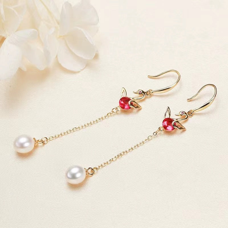 Pearl earrings USD30 (E30)