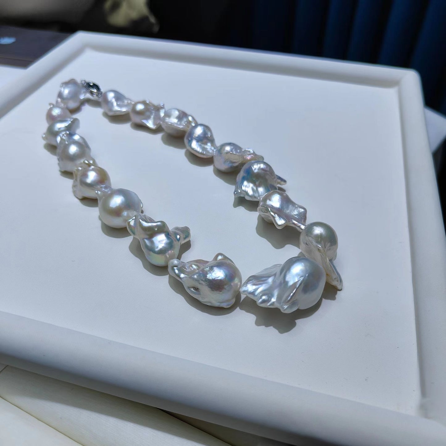 Legendary baroque full pearl necklace