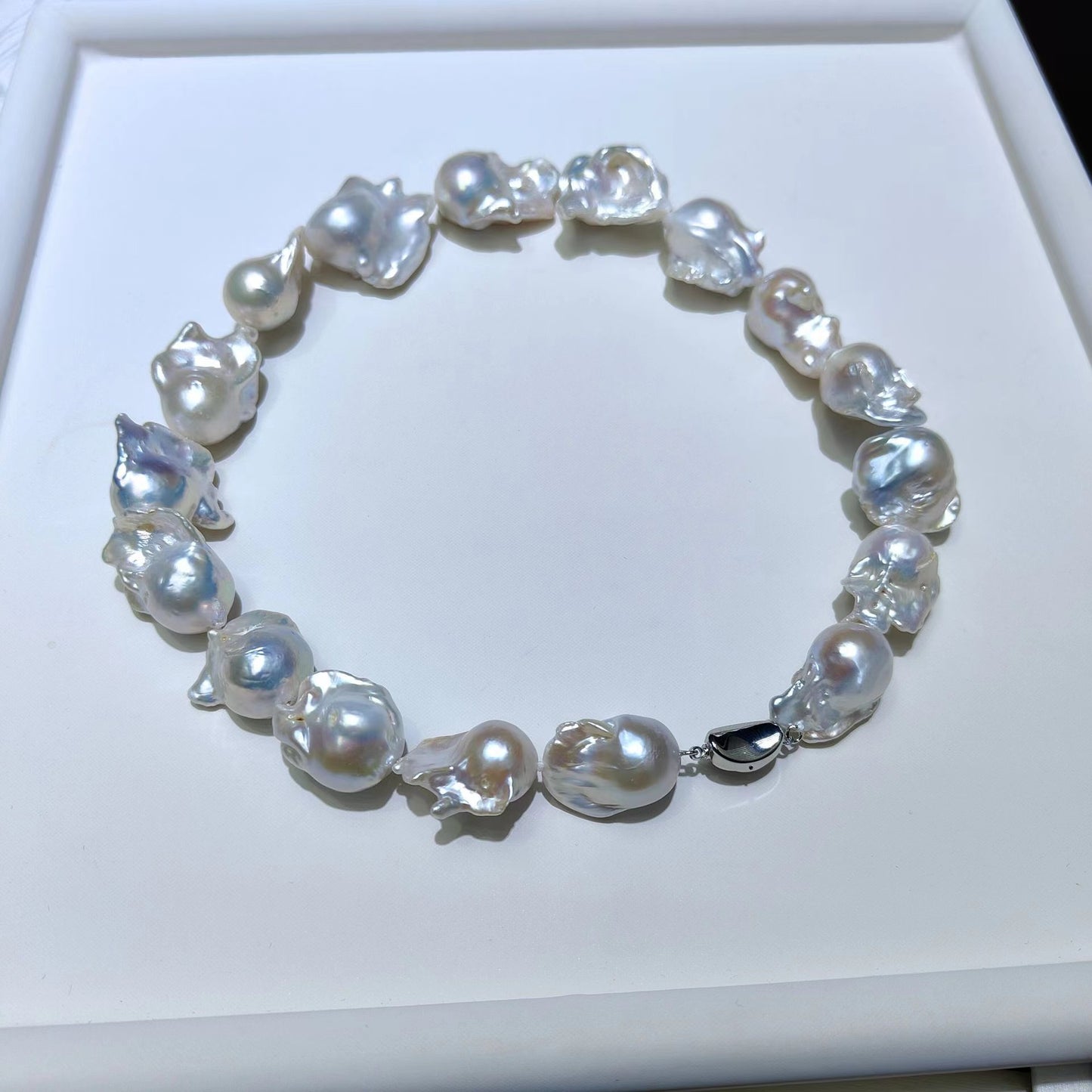 Legendary baroque full pearl necklace