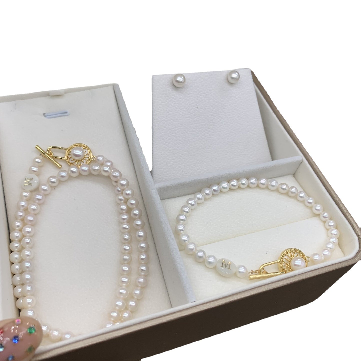 Full pearl set USD249